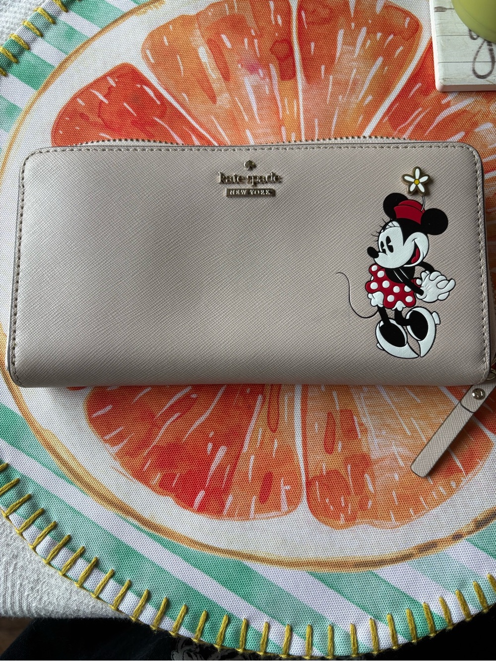 Kate Spade | Zip Around Wallet | Minnie Mouse